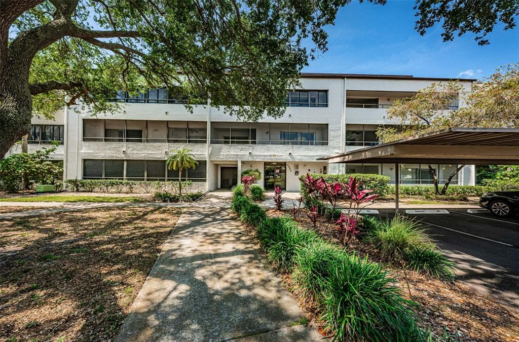 2585 COUNTRYSIDE BOULEVARD UNIT 4107 CLEARWATER, FL 33761