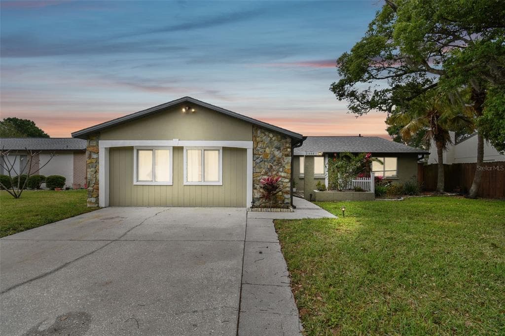 21444 NORTHWOOD DRIVE LUTZ, FL 33549