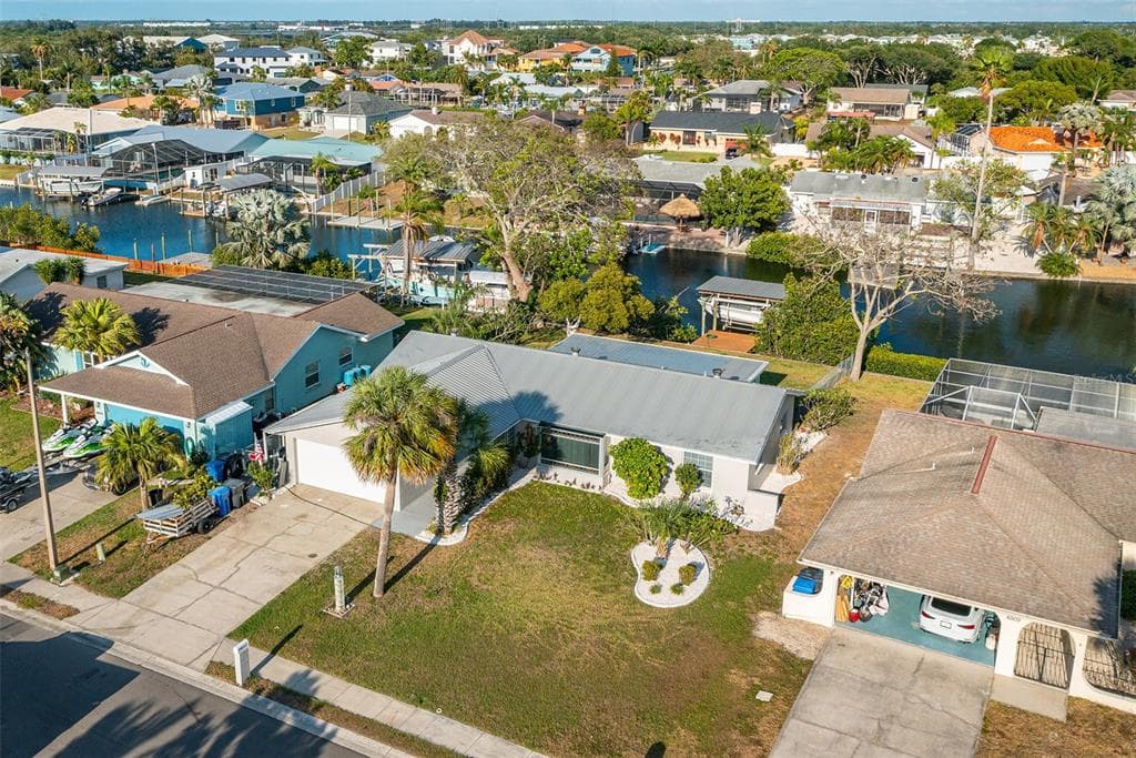 6511 SOLITAIRE PALM WAY APOLLO BEACH, FL 33572