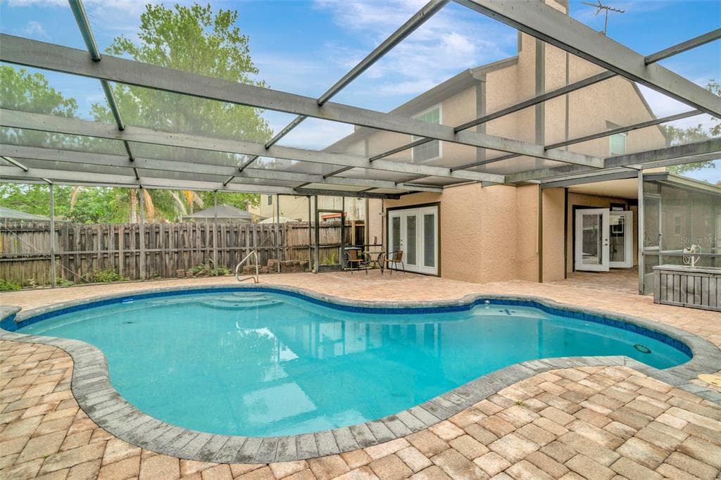 16064 DAWNVIEW DRIVE TAMPA, FL 33624
