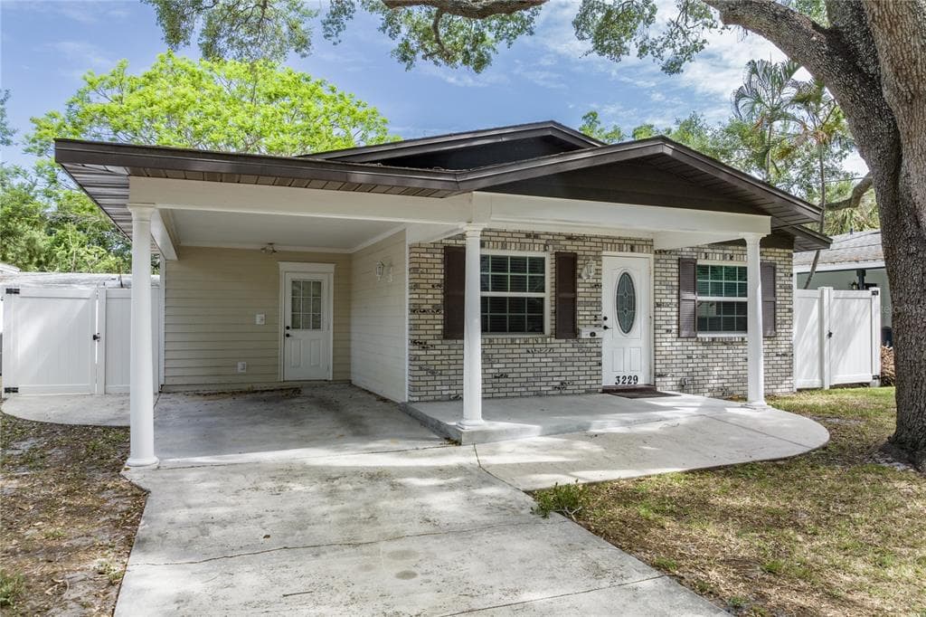 3229 W FIELDER STREET