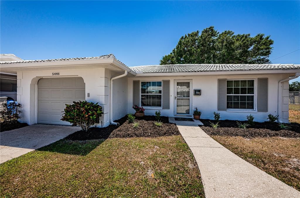 5446 MAGNOLIA TRAIL N PINELLAS PARK, FL 33782