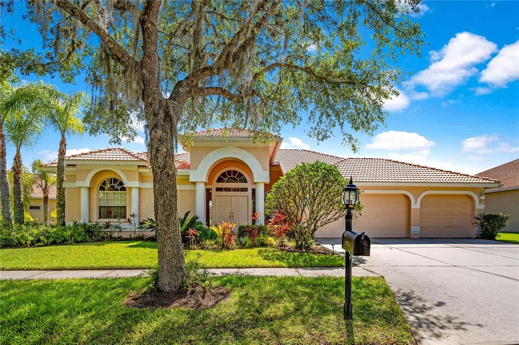 10754 PLANTATION BAY DRIVE TAMPA, FL 33647