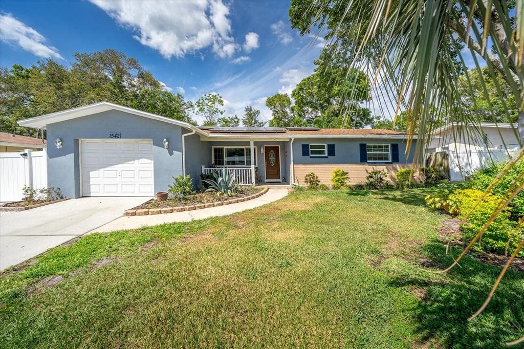 1542 SANDY LANE CLEARWATER, FL 33755