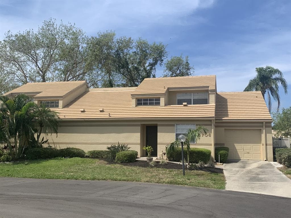 5706 34TH COURT W BRADENTON, FL 34210