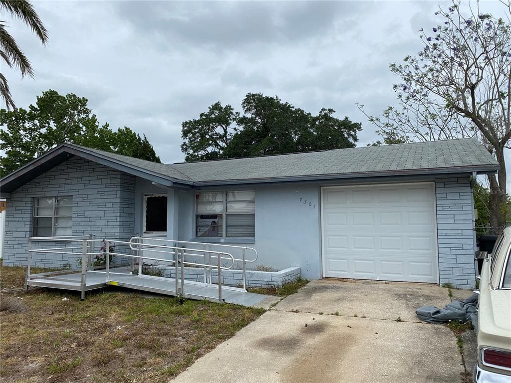 7301 LINCOLN PARK LN PORT RICHEY, FL 34668
