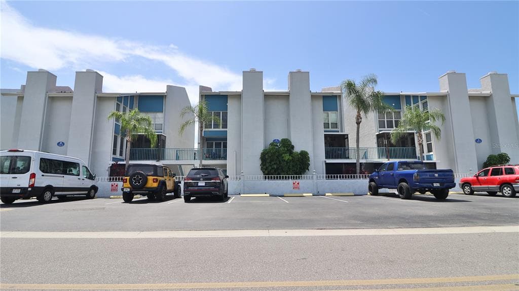 317 REX PLACE UNIT A MADEIRA BEACH, FL 33708