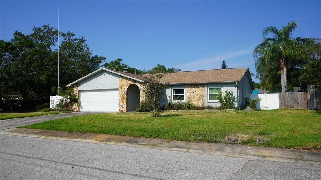 4111 N BAY HILLS BOULEVARD SAFETY HARBOR, FL 34695