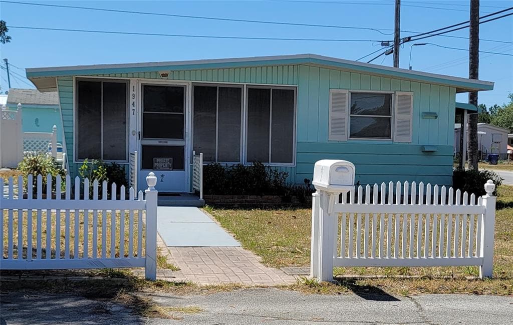 1947 MELODY DRIVE HOLIDAY, FL 34691