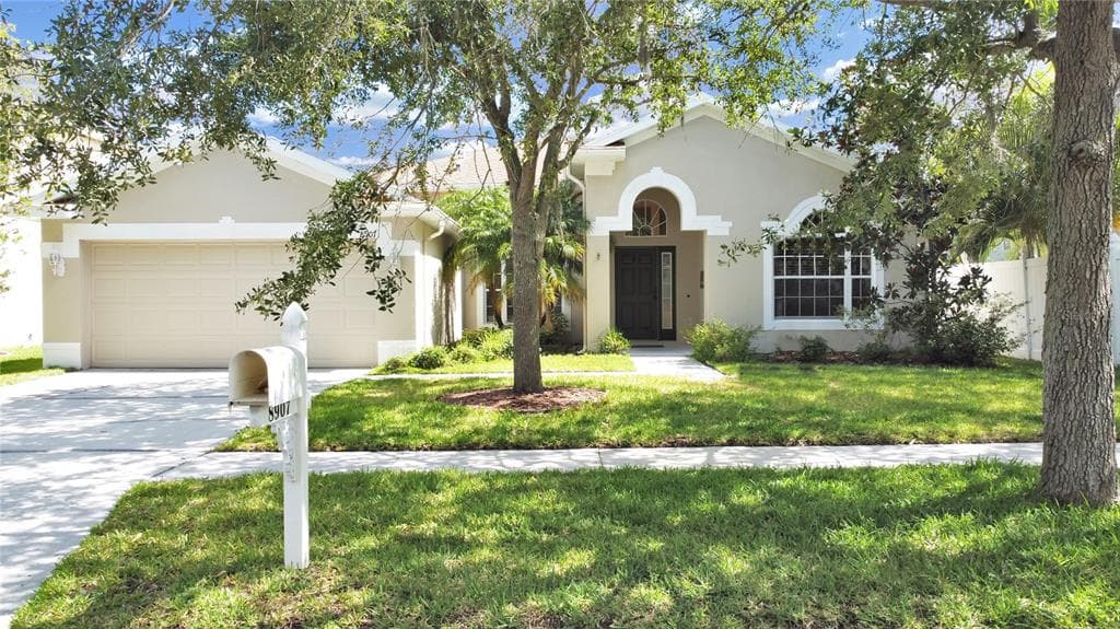 8907 N RIVER ROAD TAMPA, FL 33635