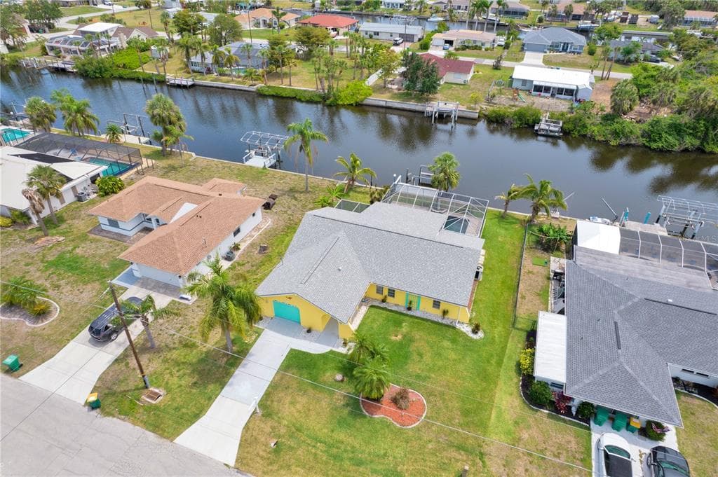 18643 GOODMAN CIRCLE PORT CHARLOTTE, FL 33948