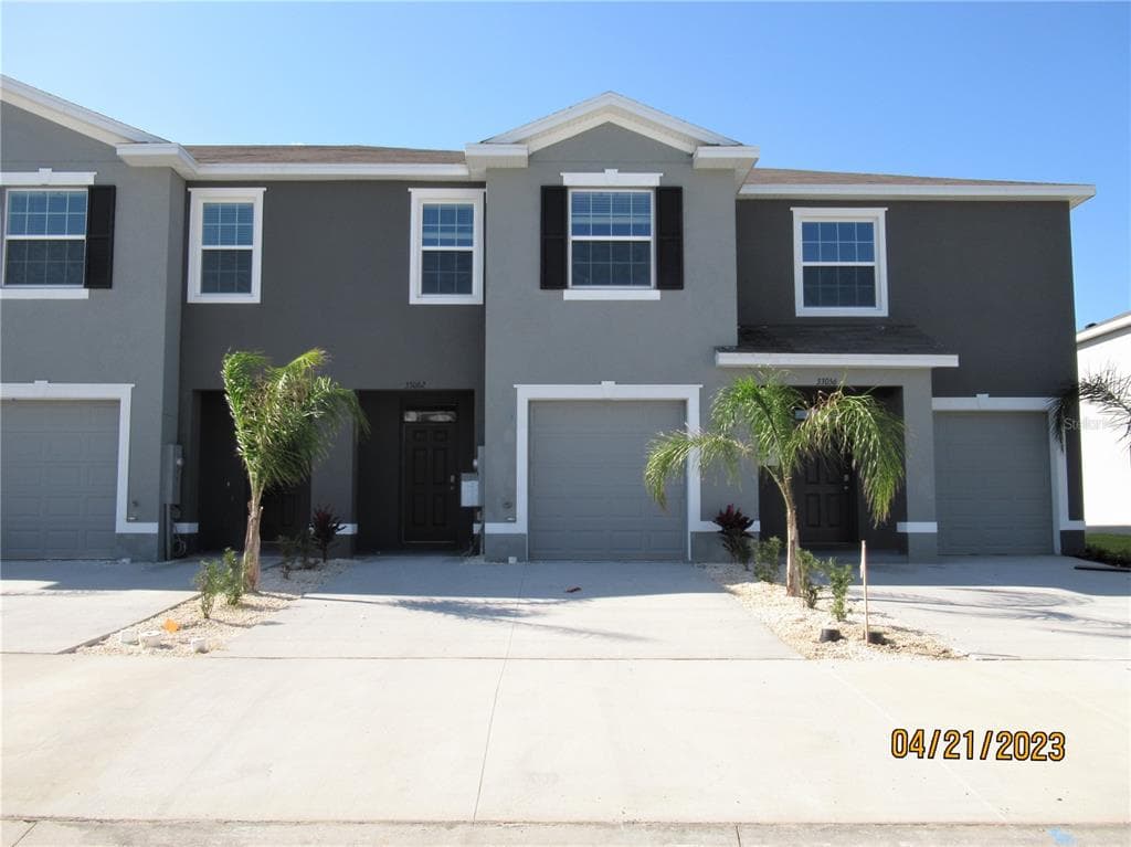 33062 FROSTED CLOVER WAY WESLEY CHAPEL, FL 33545