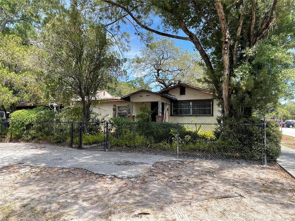 3801 N 16TH STREET TAMPA, FL 33610