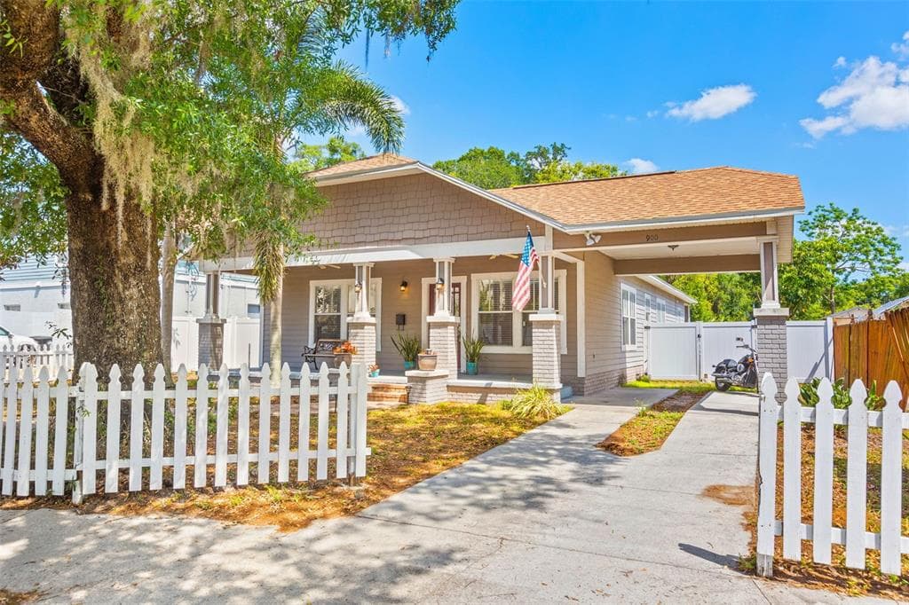 900 E NEW ORLEANS AVENUE TAMPA, FL 33603