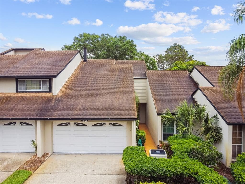 13921 CLUBHOUSE CIRCLE TAMPA, FL 33618