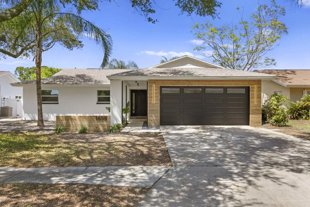 1658 SUMMIT WAY DUNEDIN, FL 34698