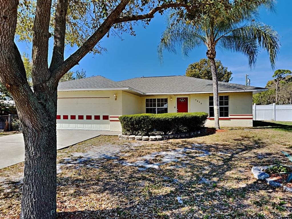5850 LAKE GROVE DRIVE LAKELAND, FL 33809