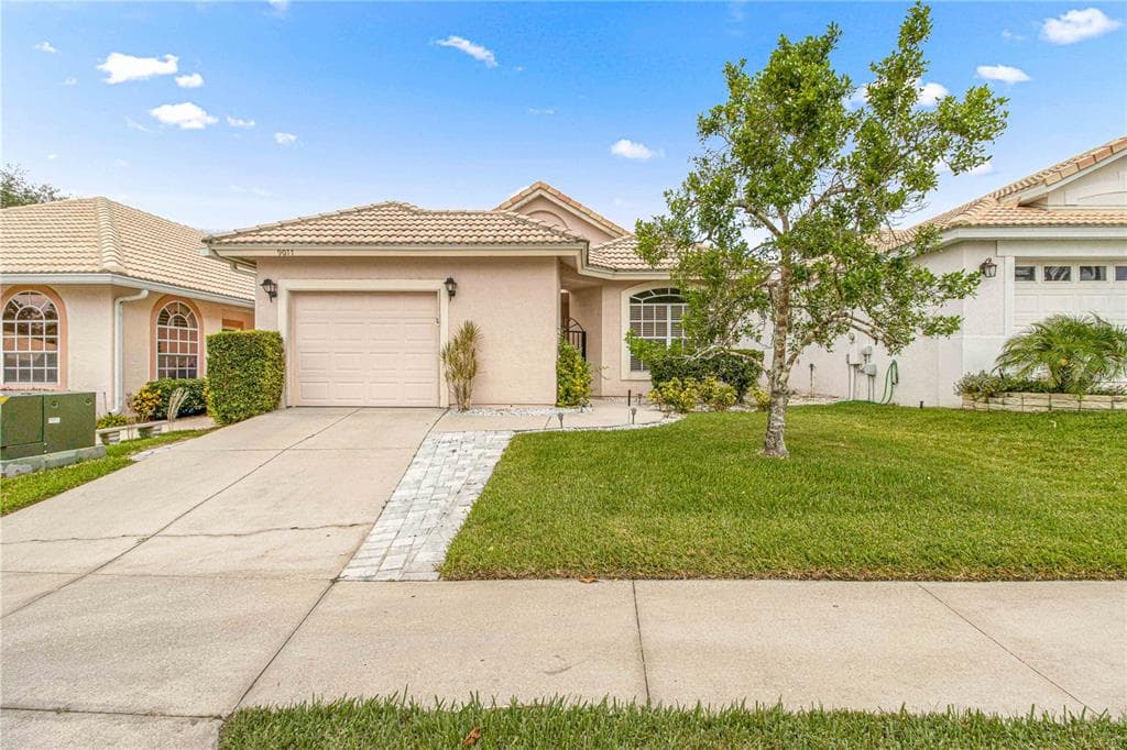 9077 SAINT ANDREWS WAY MOUNT DORA, FL 32757