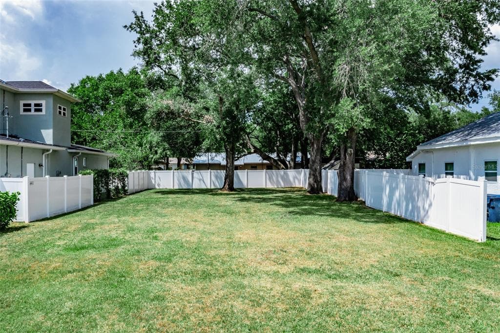 2820 CORRINE STREET TAMPA, FL 33605