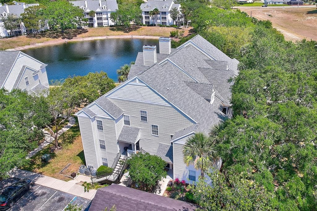 3275 HAVILAND COURT UNIT 202 PALM HARBOR, FL 34684