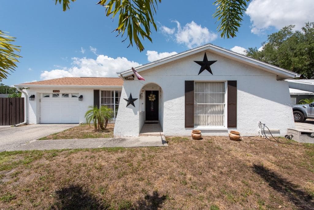 10205 EXPLORER COURT TAMPA, FL 33615