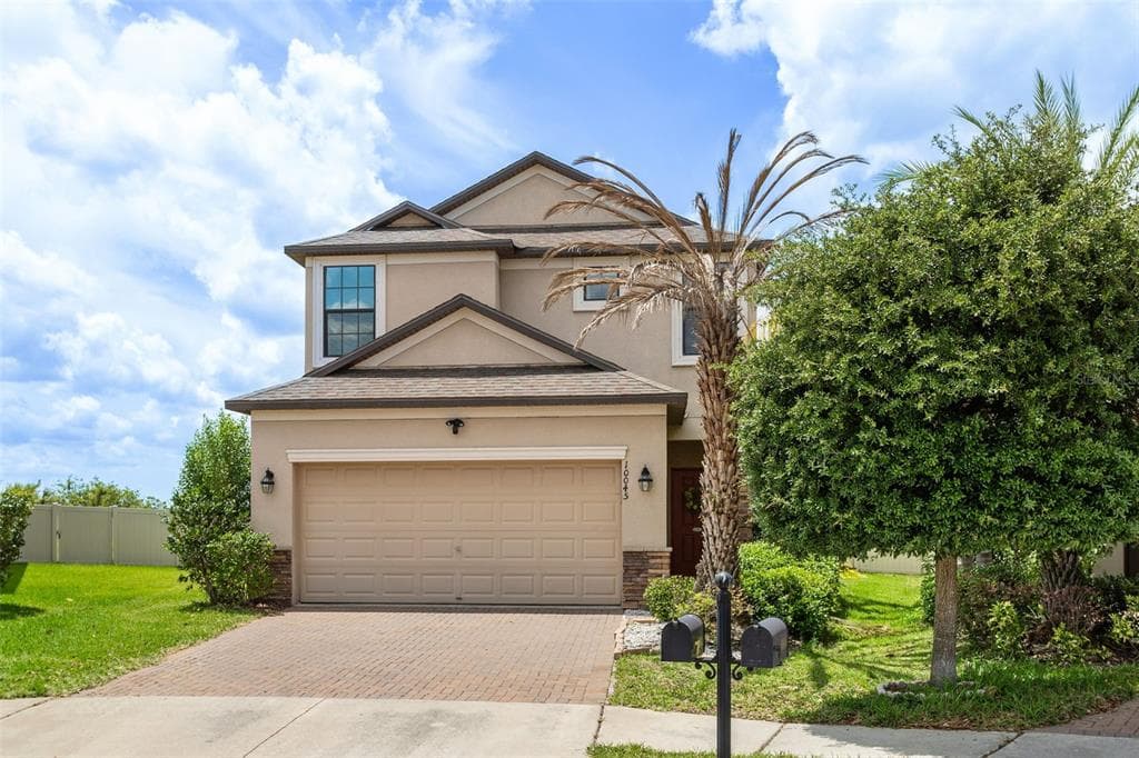 10045 NEWMINSTER LOOP RUSKIN, FL 33573