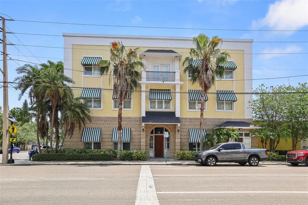 147 8TH STREET N UNIT 147 ST PETERSBURG, FL 33701