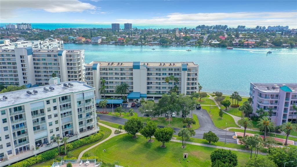 7984 SAILBOAT KEY BOULEVARD S UNIT 304 SOUTH PASADENA, FL 33707