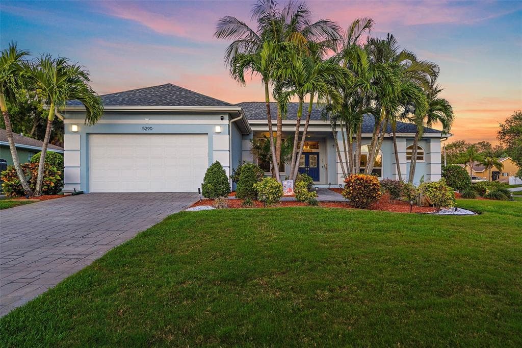 5290 44TH STREET S ST PETERSBURG, FL 33711