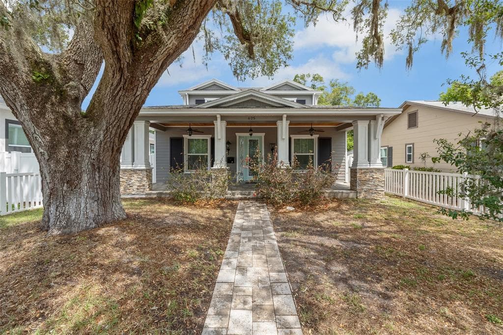 625 38TH AVENUE N ST PETERSBURG, FL 33704