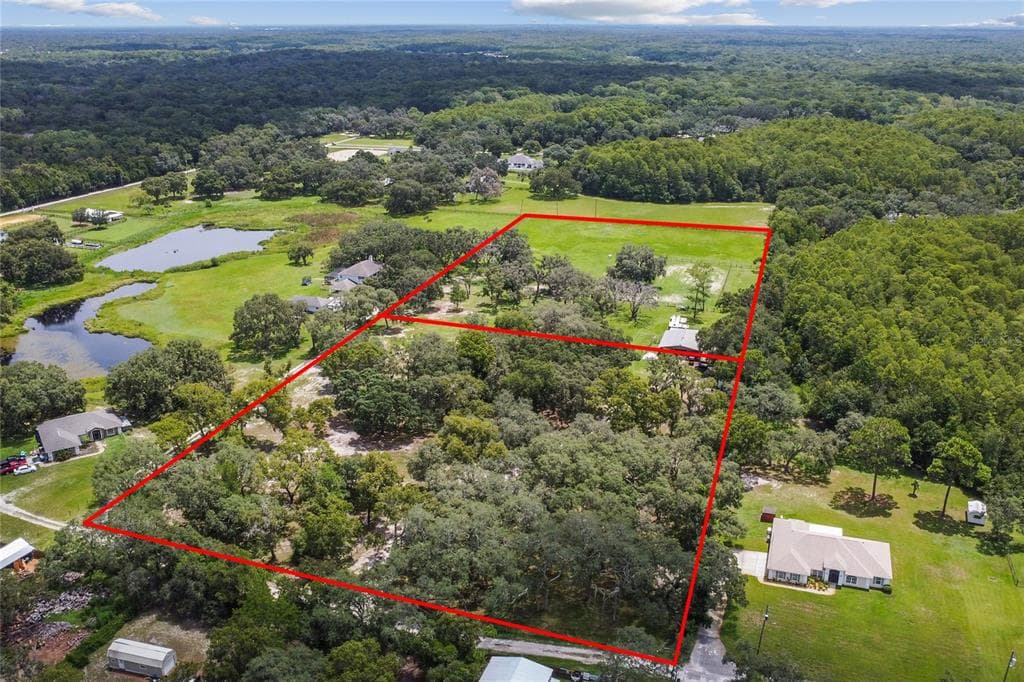 10100 FOGG LANE NEW PORT RICHEY, FL 34654