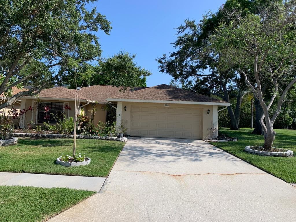 2282 HERON CIRCLE