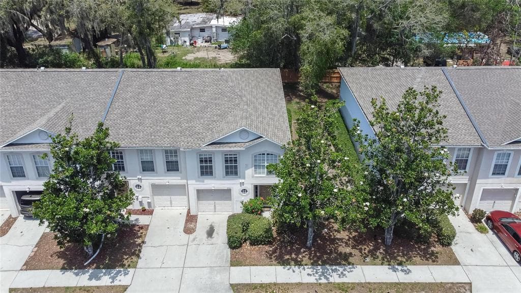 9936 ASHBURN LAKE DRIVE TAMPA, FL 33610