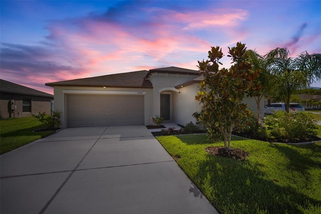 2980 MOULDEN HOLLOW DRIVE ZEPHYRHILLS, FL 33540