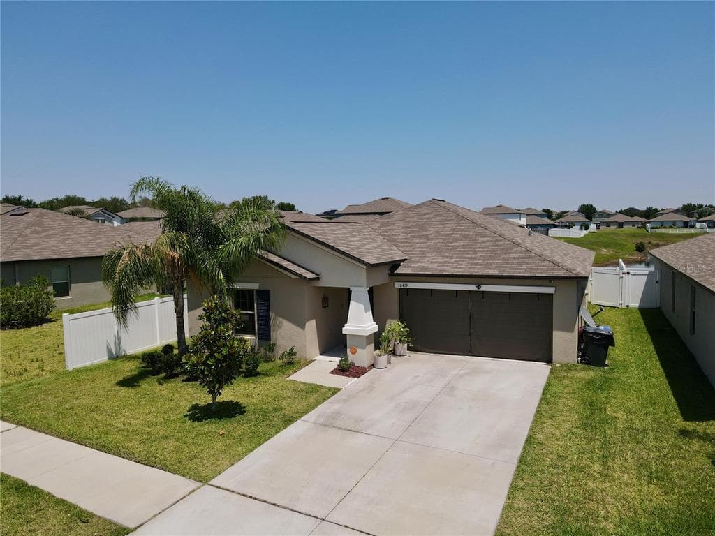 10439 CARLOWAY HILLS DRIVE WIMAUMA, FL 33598