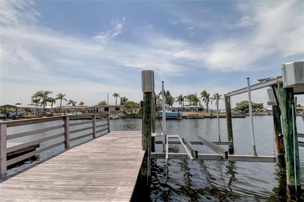 6510 TOWER DRIVE HUDSON, FL 34667