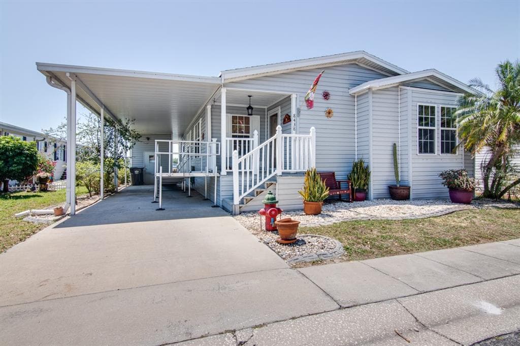 8438 FANTASIA PARK WAY