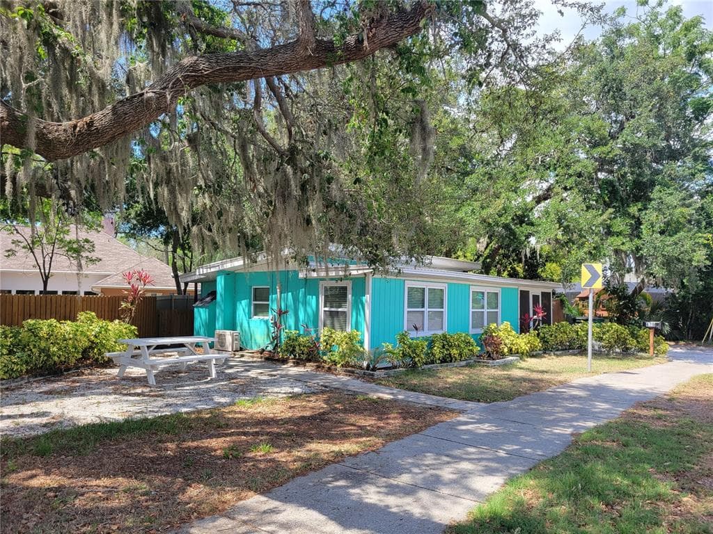 479 14TH AVENUE S SAFETY HARBOR, FL 34695