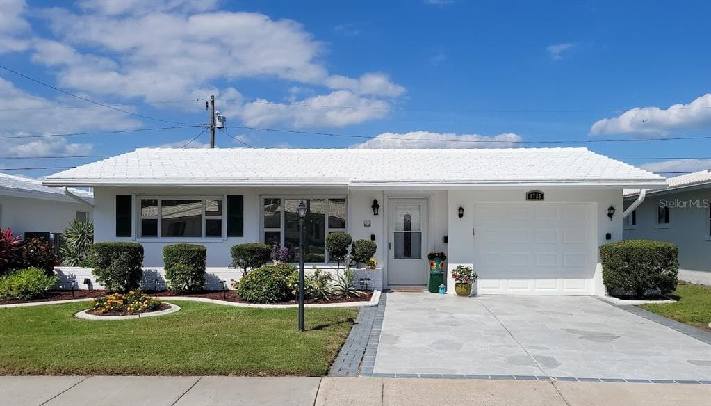 9725 MAINLANDS BOULEVARD W PINELLAS PARK, FL 33782