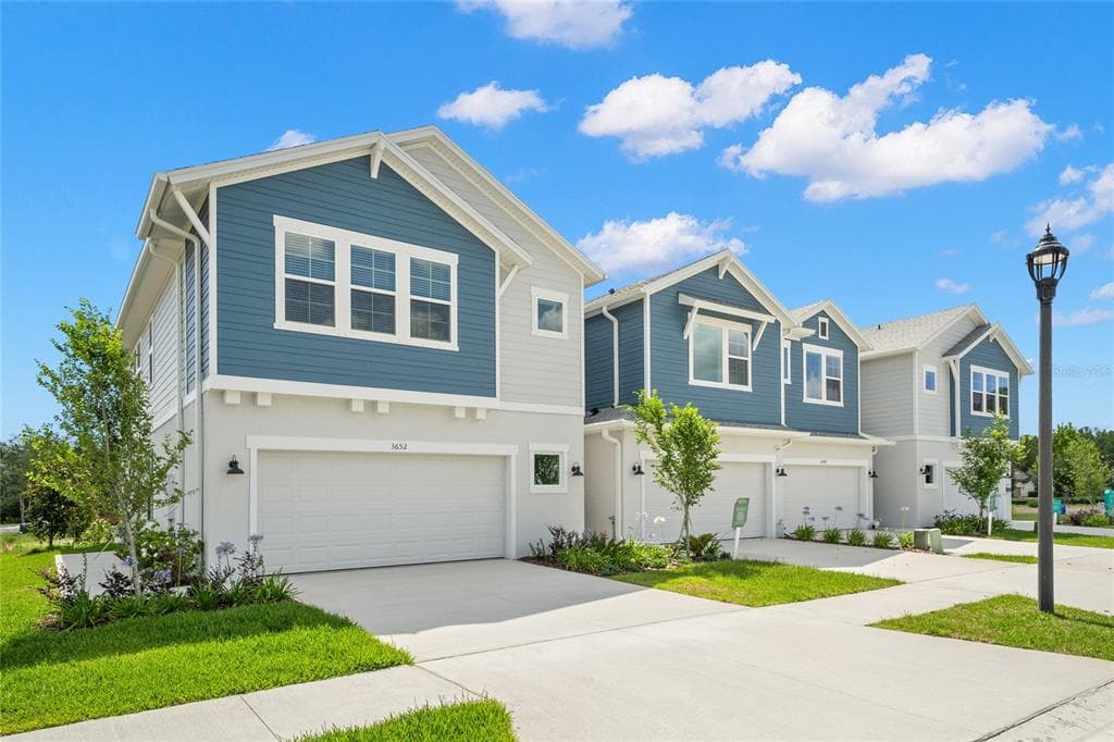 3652 CLAY POT LAND O LAKES, FL 34638