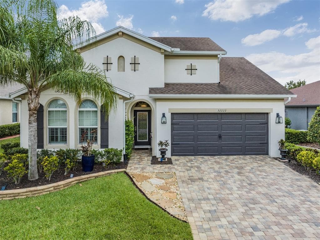 32222 COTTAGE GLEN LANE WESLEY CHAPEL, FL 33545