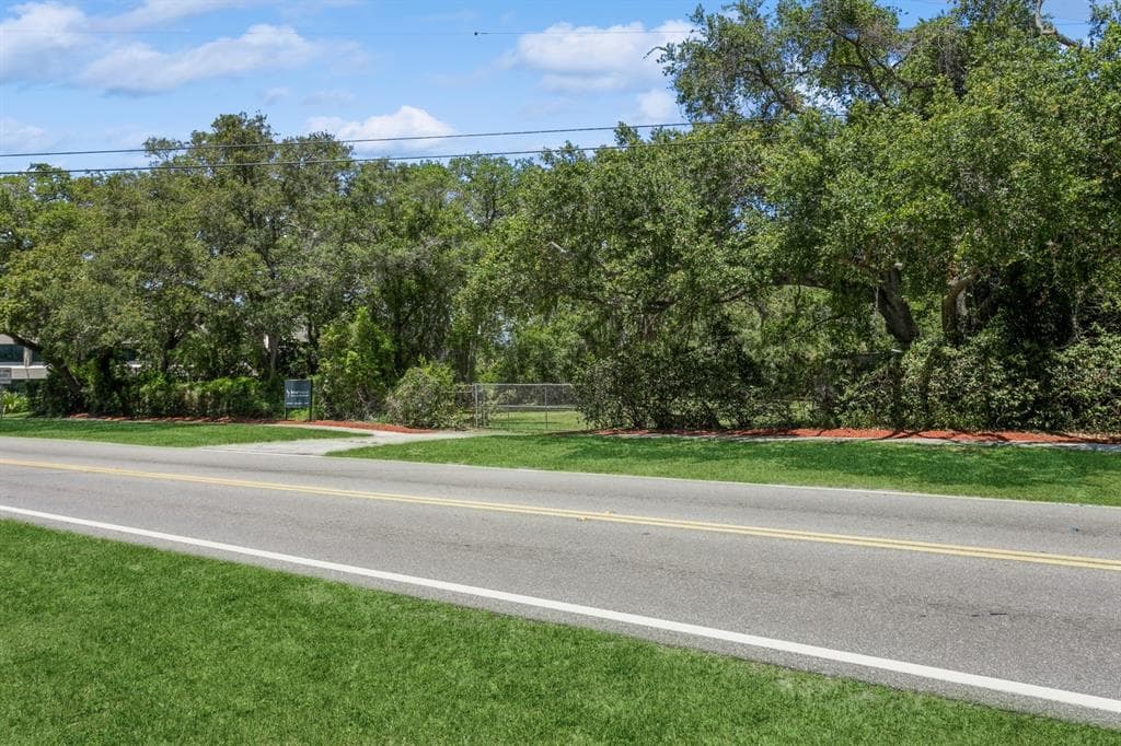 2260 BELLEAIR ROAD