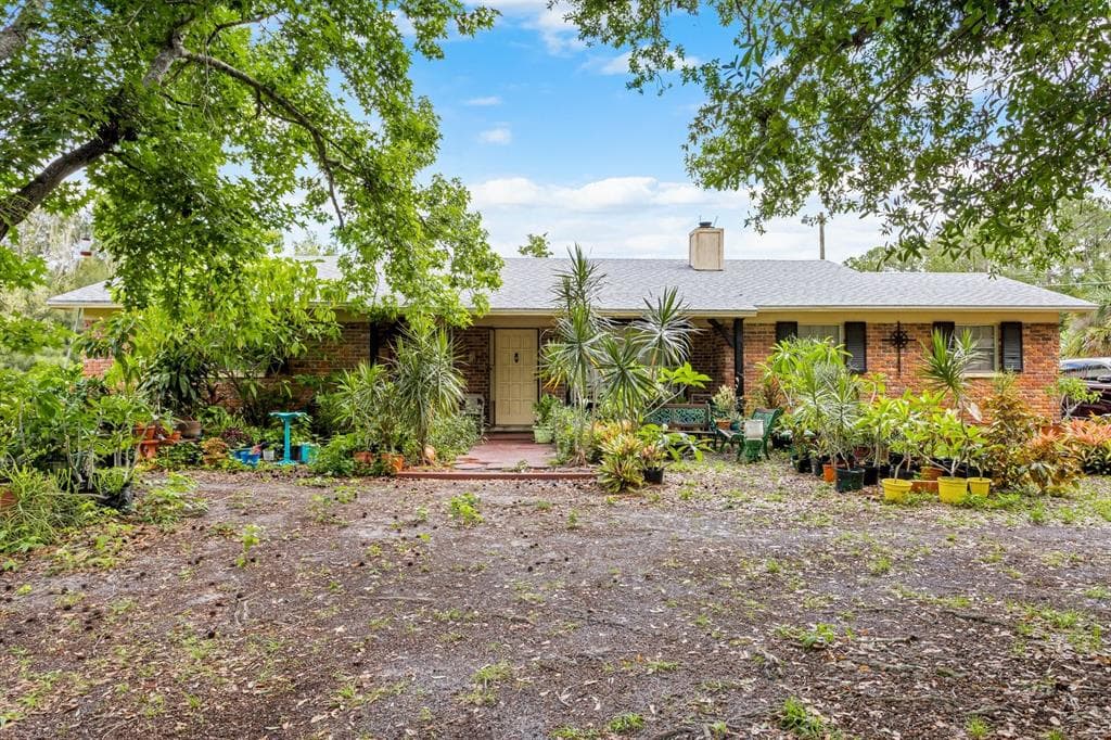10814 & 10812 DIXON DRIVE