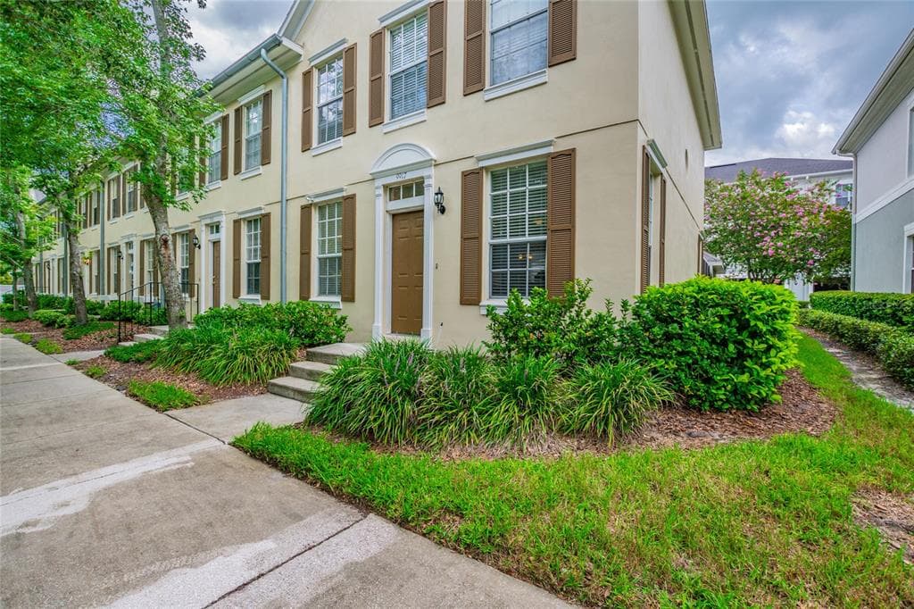 9917 BROMPTON DRIVE TAMPA, FL 33626