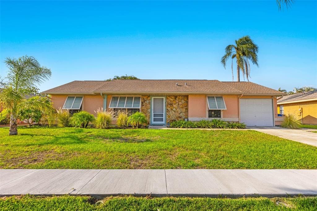 6506 34TH AVENUE W BRADENTON, FL 34209