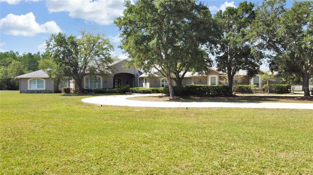 11939 PASCO TRAILS BOULEVARD SPRING HILL, FL 34610
