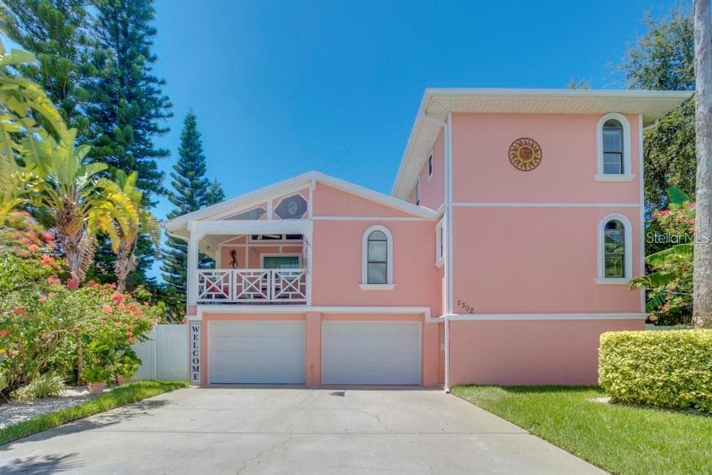 2302 BAY BOULEVARD INDIAN ROCKS BEACH, FL 33785