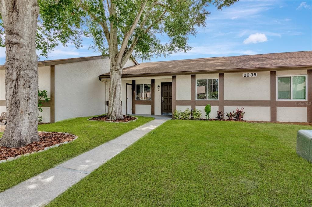 2235 BANCROFT CIRCLE S UNIT B PALM HARBOR, FL 34683