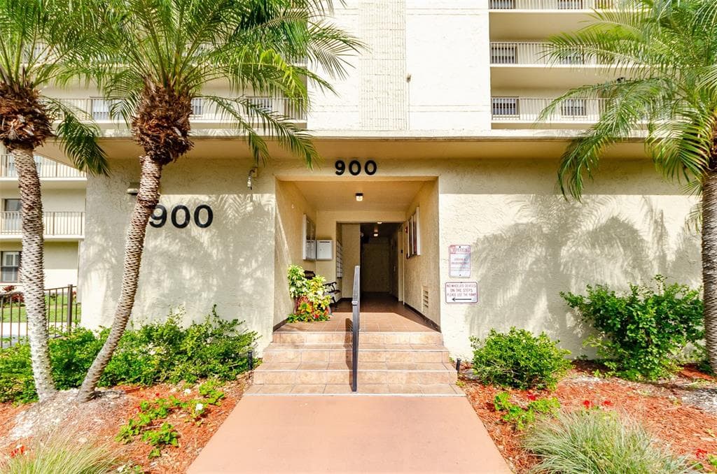 900 COVE CAY DRIVE UNIT 5A CLEARWATER, FL 33760