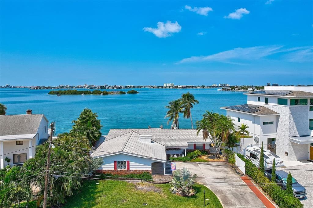 1978 DOLPHIN BOULEVARD S ST PETERSBURG, FL 33707